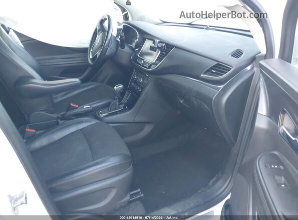 KL4CJ2SB3JB692873 2018 BUICK ENCORE White Widok wnętrza z przodu