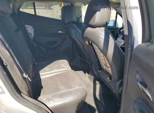 KL4CJ2SB8HB205046 2017 BUICK ENCORE Серебряный Вид задней части салона