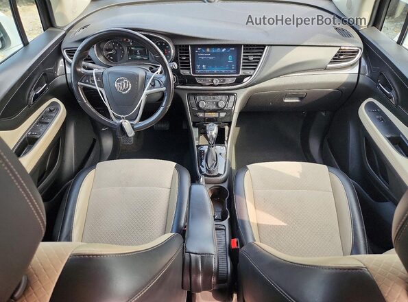KL4CJASB0JB670999 2018 BUICK ENCORE Белый Вид панели приборов
