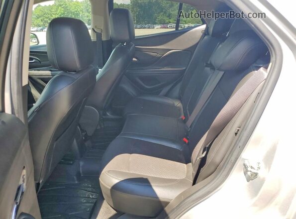 KL4CJASB1JB517838 2018 BUICK ENCORE Silver Вид задньої частини салону