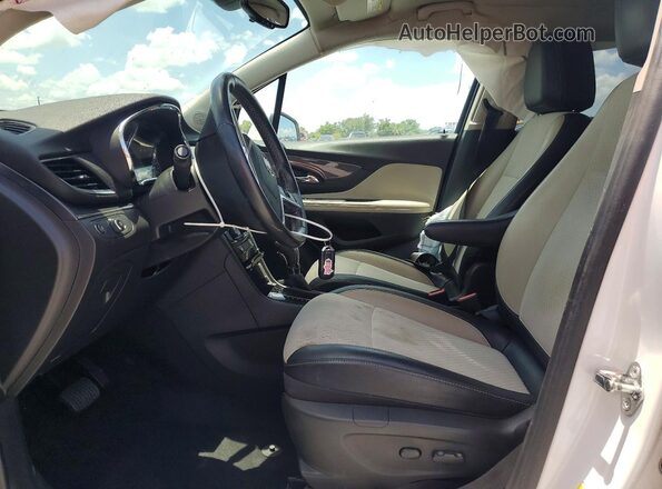 KL4CJASB1KB726157 2019 BUICK ENCORE Белый Вид салона спереди