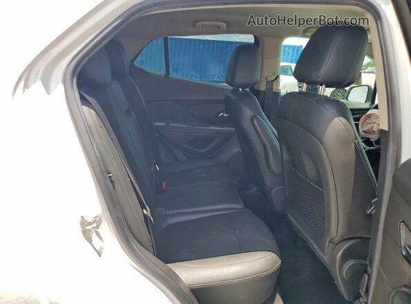 KL4CJASB3HB057253 2017 BUICK ENCORE White Вид задніх сидінь
