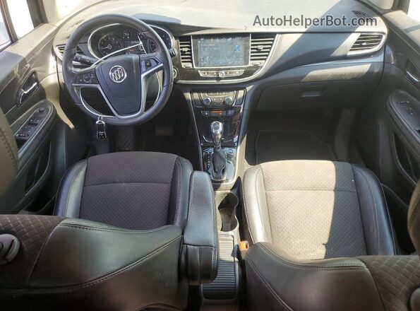 KL4CJASB3LB328854 2020 BUICK ENCORE Серебряный Вид панели приборов
