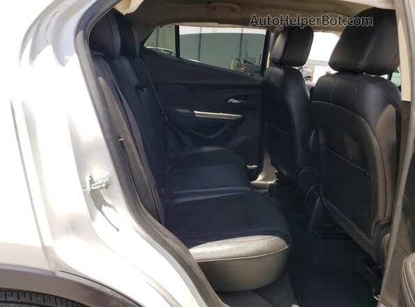KL4CJASB4JB711957 2018 BUICK ENCORE White Սալոնի հետևի տեսք