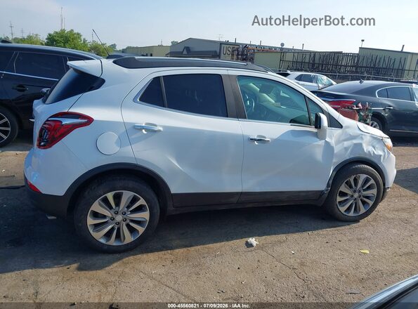 KL4CJASB4LB027977 2020 BUICK ENCORE White Widok wnętrza z tyłu