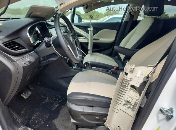 KL4CJASB4MB317833 2021 BUICK ENCORE White Vista interior delantera
