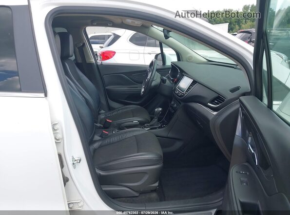 KL4CJASB5HB140926 2017 BUICK ENCORE White Вид салону спереду
