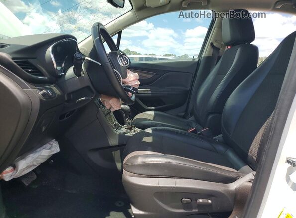 KL4CJASB5JB528678 2018 BUICK ENCORE White Vista interior delantera