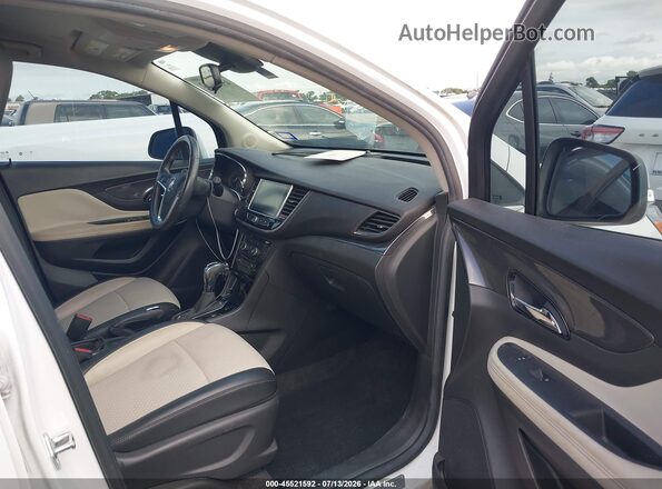 KL4CJASB5KB905026 2019 BUICK ENCORE Белый Вид салона спереди