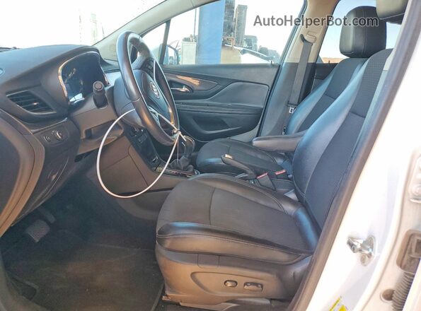 KL4CJASB5LB026398 2020 BUICK ENCORE Белый Вид салона спереди