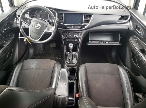 KL4CJASB6JB699701 2018 BUICK ENCORE White Вид панелі приладів