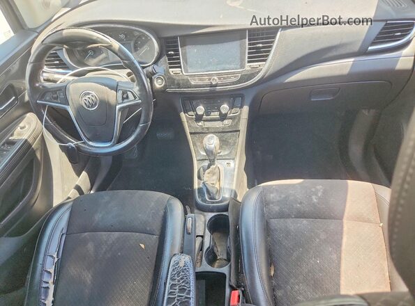KL4CJASB6JB722121 2018 BUICK ENCORE Blue Вид панелі приладів