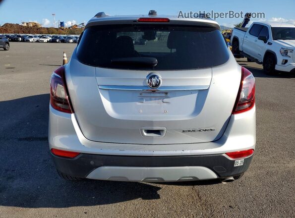 KL4CJASB6LB022103 2020 BUICK ENCORE Silver Вид ззаду