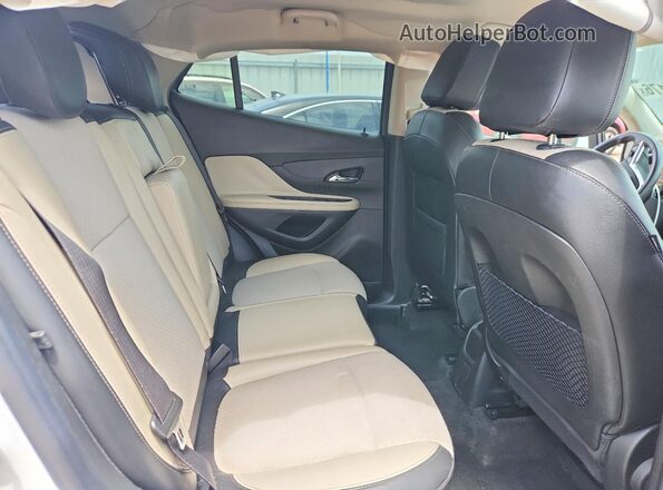 KL4CJASB7LB015256 2020 BUICK ENCORE White Vista de los asientos traseros