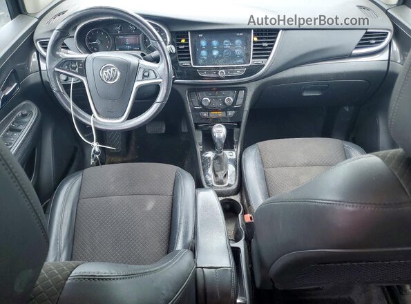 KL4CJASB8JB514628 2018 BUICK ENCORE Silver Առջևի վահանակի տեսք