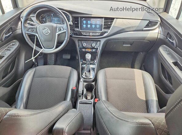 KL4CJASB8KB886309 2019 BUICK ENCORE Серебряный Вид панели приборов