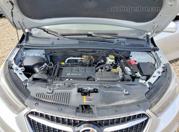 KL4CJASB9JB578953 2018 BUICK ENCORE Серебряный Вид подкапотного пространства
