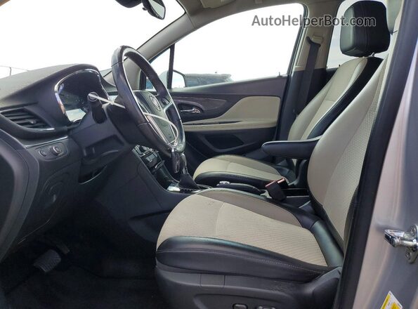 KL4CJASB9JB578953 2018 BUICK ENCORE Серебряный Вид салона спереди