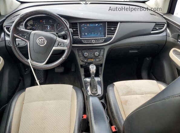KL4CJASB9JB704339 2018 BUICK ENCORE Синий Вид панели приборов