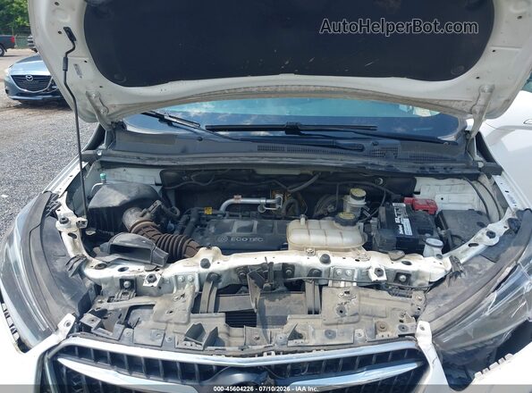 KL4CJASB9KB716315 2019 BUICK ENCORE White Вид ззаду