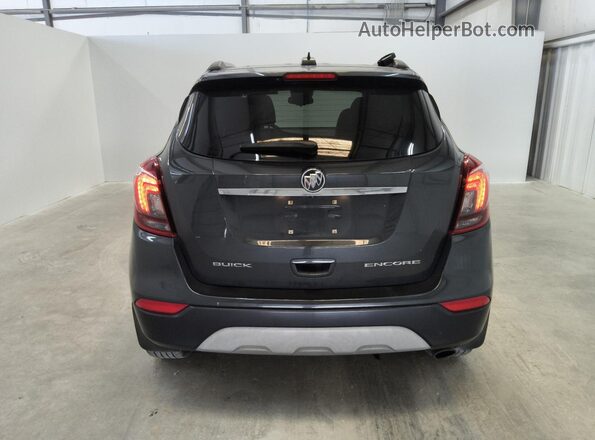 KL4CJASBXJB689608 2018 BUICK ENCORE Gray 
