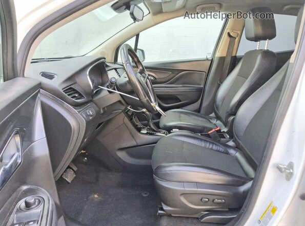 KL4CJASBXJB705726 2018 BUICK ENCORE White Vista interior delantera