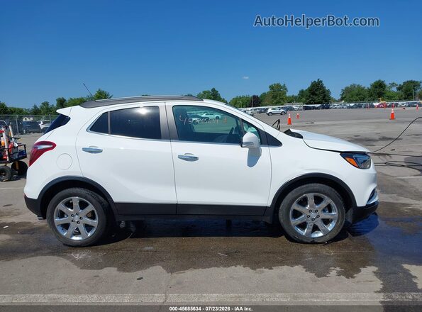 KL4CJBSB0JB523152 2018 BUICK ENCORE White Widok wnętrza z tyłu