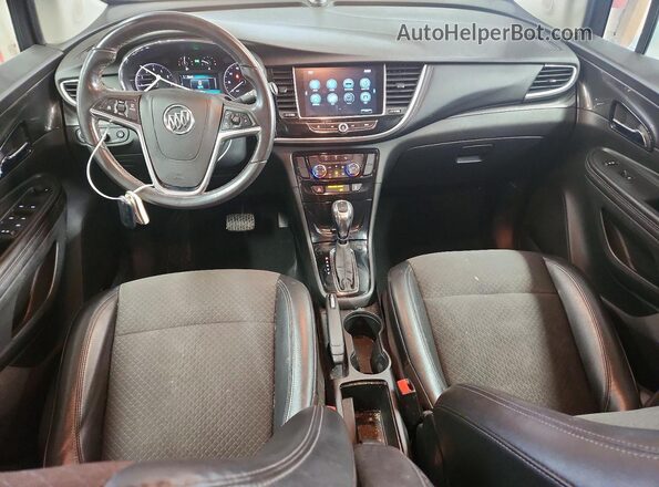 KL4CJBSB3JB712829 2018 BUICK ENCORE White Առջևի վահանակի տեսք