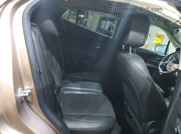 KL4CJBSB9JB636369 2018 BUICK ENCORE Желто-коричневый Вид задней части салона
