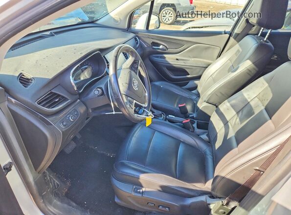 KL4CJCSB0JB569778 2018 BUICK ENCORE Silver Вид салону спереду