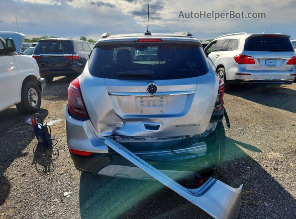 KL4CJCSB0JB569778 2018 BUICK ENCORE Silver Вид ззаду