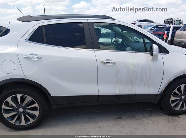 KL4CJCSB7LB043554 2020 BUICK ENCORE White Вид задньої частини салону