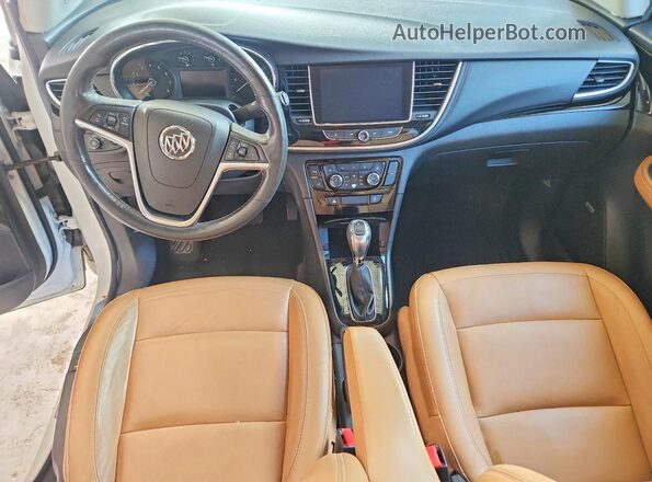 KL4CJDSB8HB062076 2017 BUICK ENCORE White Вид панелі приладів