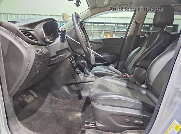 KL4CJESB5KB793948 2019 BUICK ENCORE Silver Front interior view