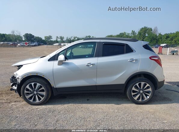 KL4CJESM2NB555612 2022 BUICK ENCORE Серебряный 