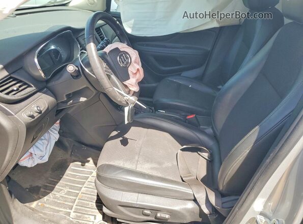 KL4CJESM9NB537639 2022 BUICK ENCORE Silver Widok wnętrza z przodu