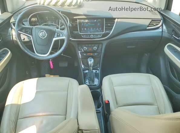 KL4CJGSB7JB579263 2018 BUICK ENCORE Желто-коричневый Вид панели приборов