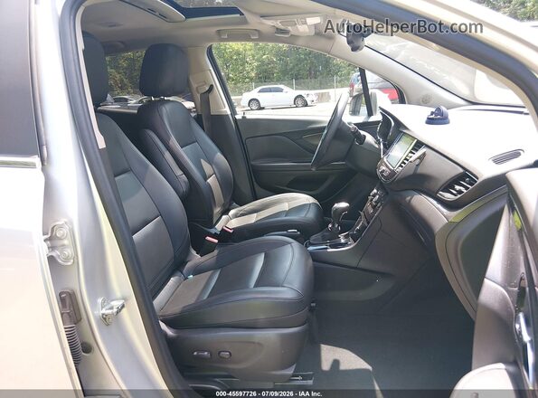 KL4CJHSB8HB155669 2017 BUICK ENCORE Silver Vista interior delantera