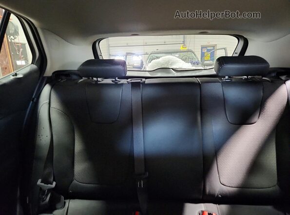 KL4MMBS20NB145643 2022 BUICK ENCORE Black Widok tylnych siedzeń