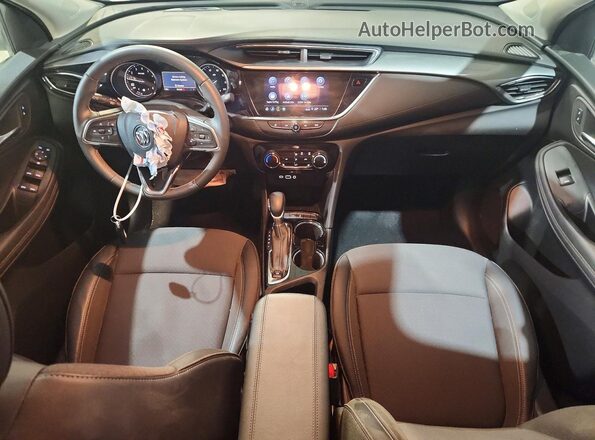 KL4MMBS20PB053824 2023 BUICK ENCORE White Widok deski rozdzielczej