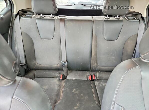 KL4MMBS29MB062260 2021 BUICK ENCORE Silver Widok tylnych siedzeń