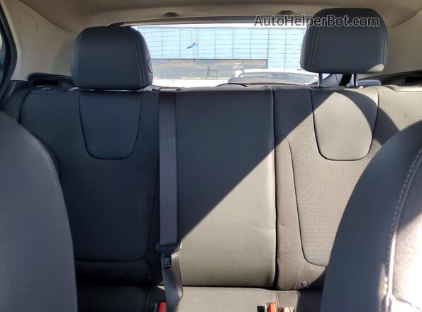 KL4MMCSL0LB128014 2020 BUICK ENCORE Silver Widok tylnych siedzeń