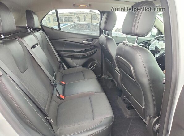 KL4MMDS20MB084059 2021 BUICK ENCORE White Widok tylnych siedzeń