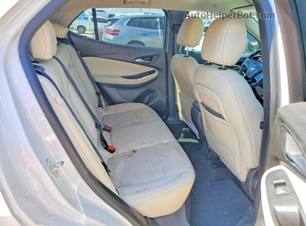 KL4MMDS26LB134218 2020 BUICK ENCORE White Вид задніх сидінь