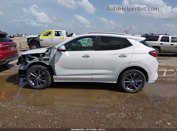 KL4MMDS26PB098648 2023 BUICK ENCORE White Սալոնի 360 աստիճան տեսք