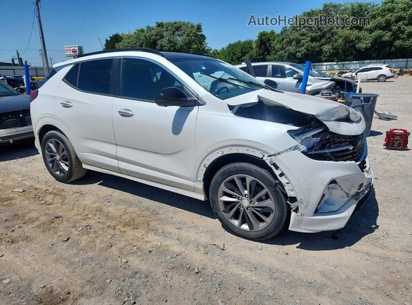 KL4MMDS27MB070837 2021 BUICK ENCORE Белый Передняя правая четверть