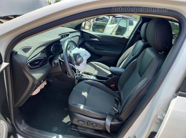 KL4MMDSL6PB046641 2023 BUICK ENCORE White Вид салону спереду