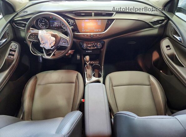 KL4MMESL7PB117917 2023 BUICK ENCORE Silver Widok deski rozdzielczej