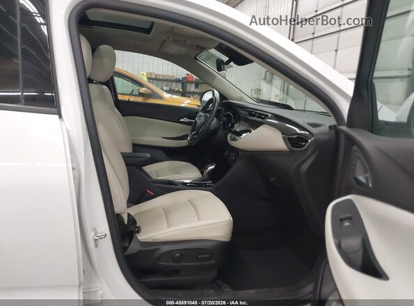 KL4MMGSL0NB010944 2022 BUICK ENCORE White Widok wnętrza z przodu