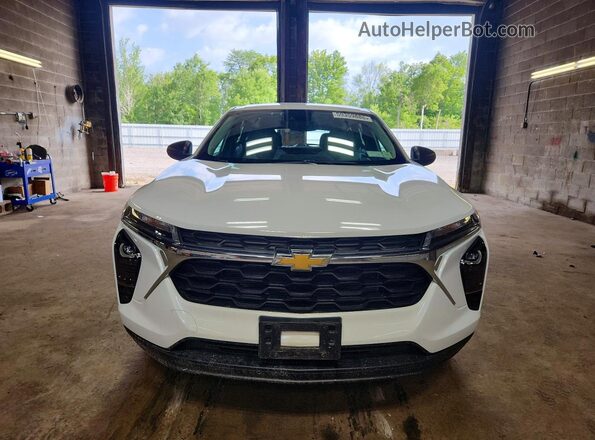 KL77LFE20RC121560 2024 CHEVROLET TRAX White Vista frontal